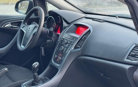 Opel Astra J, 2013 год, 590 000 рублей, 10 фотография