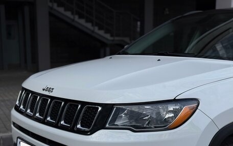 Jeep Compass II, 2019 год, 1 990 000 рублей, 2 фотография