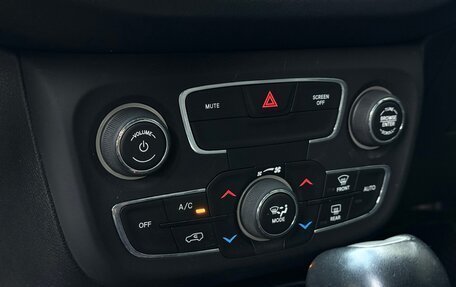 Jeep Compass II, 2019 год, 1 990 000 рублей, 28 фотография