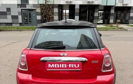 MINI Hatch, 2010 год, 900 000 рублей, 2 фотография