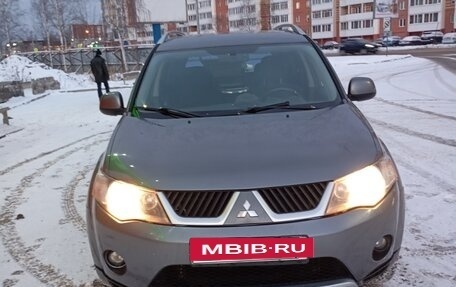 Mitsubishi Outlander III рестайлинг 3, 2008 год, 1 100 000 рублей, 2 фотография