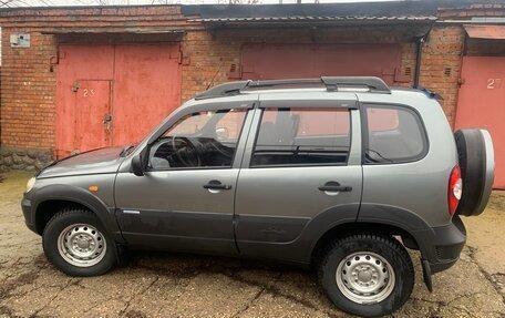 Chevrolet Niva I рестайлинг, 2010 год, 450 000 рублей, 3 фотография