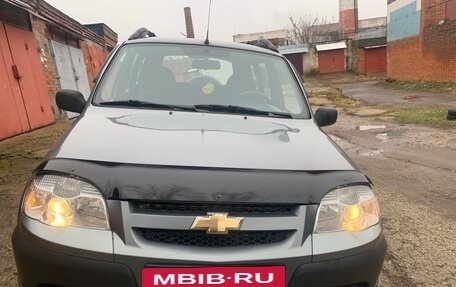 Chevrolet Niva I рестайлинг, 2010 год, 450 000 рублей, 10 фотография