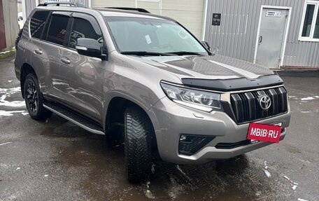 Toyota Land Cruiser Prado 150 рестайлинг 2, 2021 год, 7 000 000 рублей, 5 фотография