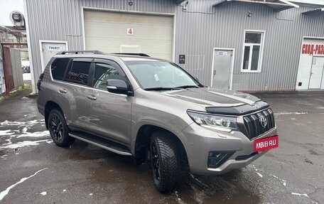 Toyota Land Cruiser Prado 150 рестайлинг 2, 2021 год, 7 000 000 рублей, 4 фотография