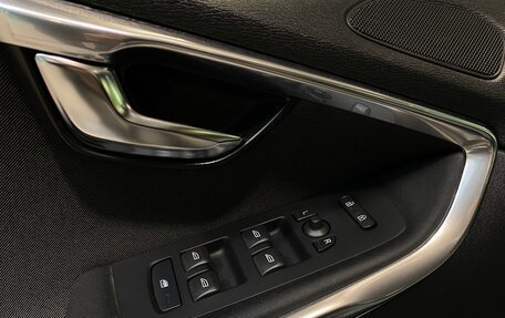 Volvo V40 Cross Country I, 2013 год, 1 500 000 рублей, 17 фотография