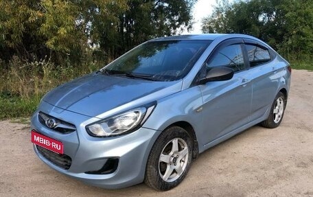 Hyundai Solaris II рестайлинг, 2012 год, 625 000 рублей, 1 фотография