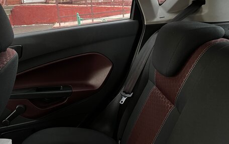 Ford Fiesta, 2010 год, 550 000 рублей, 13 фотография