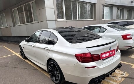 BMW 5 серия, 2015 год, 2 400 000 рублей, 2 фотография