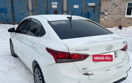 Hyundai Solaris II рестайлинг, 2017 год, 865 000 рублей, 4 фотография