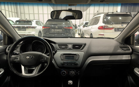 KIA Rio III рестайлинг, 2015 год, 850 000 рублей, 17 фотография