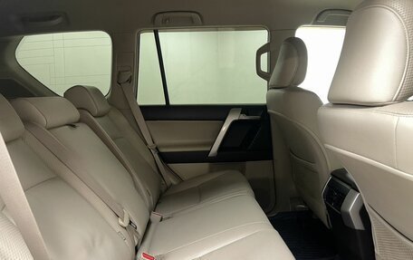 Toyota Land Cruiser Prado 150 рестайлинг 2, 2012 год, 2 835 000 рублей, 11 фотография