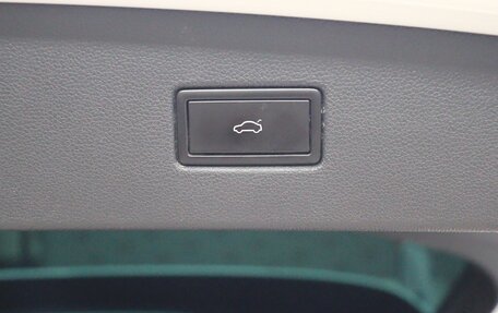 Volkswagen Tiguan II, 2019 год, 2 800 000 рублей, 8 фотография