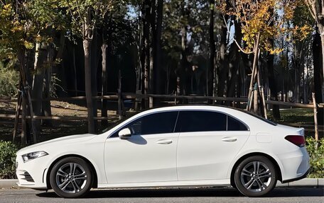 Mercedes-Benz A-Класс, 2022 год, 2 199 000 рублей, 7 фотография