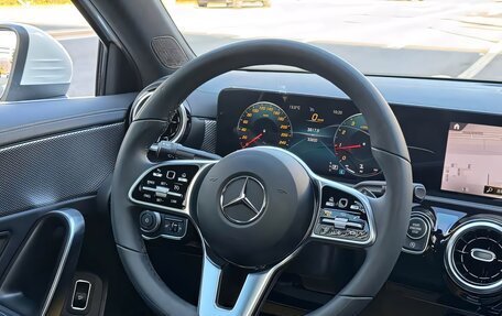 Mercedes-Benz A-Класс, 2022 год, 2 199 000 рублей, 16 фотография