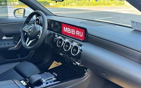 Mercedes-Benz A-Класс, 2022 год, 2 199 000 рублей, 9 фотография