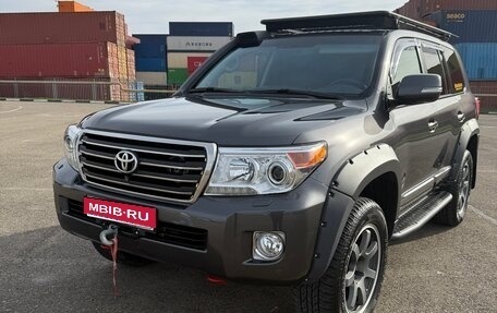 Toyota Land Cruiser 200, 2014 год, 7 000 000 рублей, 1 фотография