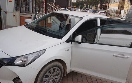 Hyundai Solaris II рестайлинг, 2020 год, 1 600 000 рублей, 5 фотография