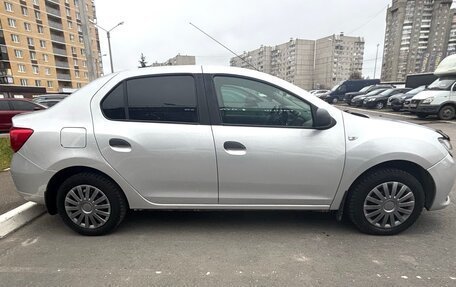 Renault Logan II, 2015 год, 570 000 рублей, 6 фотография