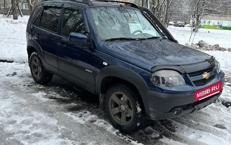 Chevrolet Niva I рестайлинг, 2017 год, 820 000 рублей, 2 фотография