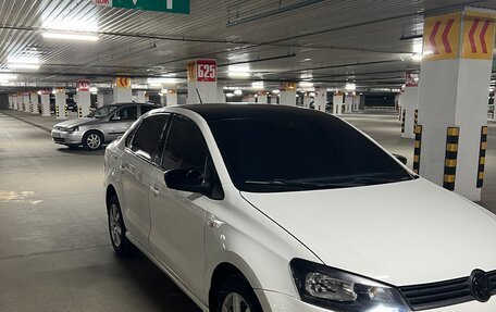Volkswagen Polo VI (EU Market), 2013 год, 713 000 рублей, 2 фотография