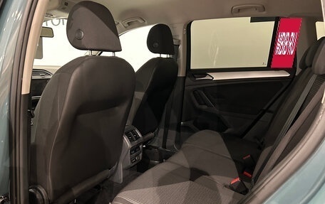 Volkswagen Tiguan II, 2020 год, 1 999 000 рублей, 11 фотография