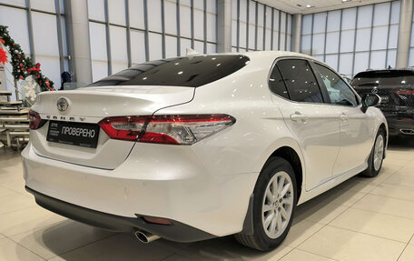 Toyota Camry, 2021 год, 3 050 000 рублей, 5 фотография