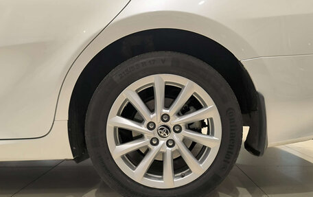 Toyota Camry, 2021 год, 3 050 000 рублей, 18 фотография