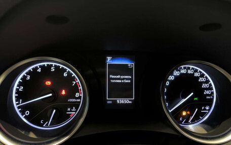 Toyota Camry, 2021 год, 3 050 000 рублей, 13 фотография