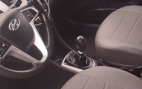 Hyundai Solaris II рестайлинг, 2011 год, 669 000 рублей, 10 фотография