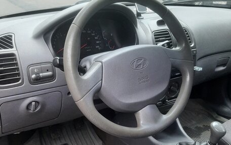 Hyundai Accent II, 2004 год, 320 000 рублей, 8 фотография