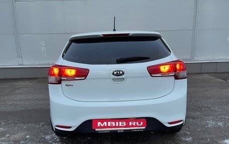 KIA Rio III рестайлинг, 2015 год, 1 100 000 рублей, 6 фотография