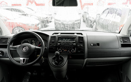 Volkswagen Caravelle T5, 2013 год, 2 030 000 рублей, 11 фотография