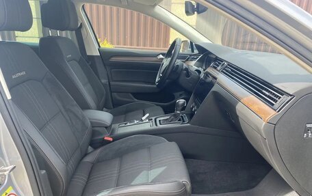 Volkswagen Passat B8 рестайлинг, 2018 год, 2 590 000 рублей, 9 фотография