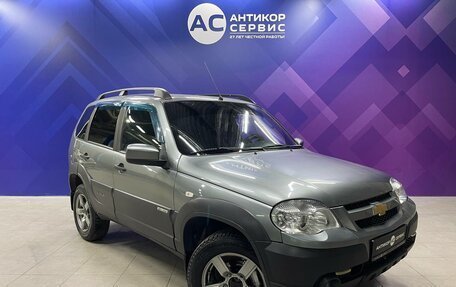 Chevrolet Niva I рестайлинг, 2015 год, 630 000 рублей, 3 фотография