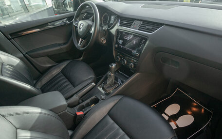 Skoda Octavia, 2018 год, 1 698 000 рублей, 19 фотография