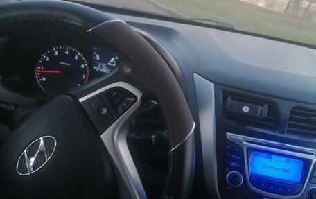 Hyundai Solaris II рестайлинг, 2013 год, 470 000 рублей, 4 фотография