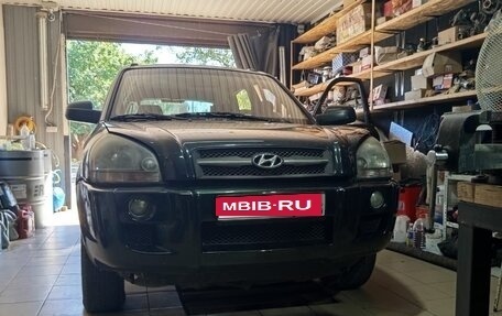 Hyundai Tucson III, 2004 год, 450 000 рублей, 1 фотография
