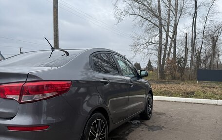 KIA Rio III рестайлинг, 2015 год, 999 000 рублей, 5 фотография