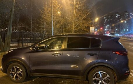 KIA Sportage IV рестайлинг, 2021 год, 1 800 000 рублей, 8 фотография