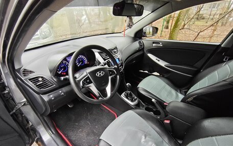 Hyundai Solaris II рестайлинг, 2013 год, 850 000 рублей, 11 фотография