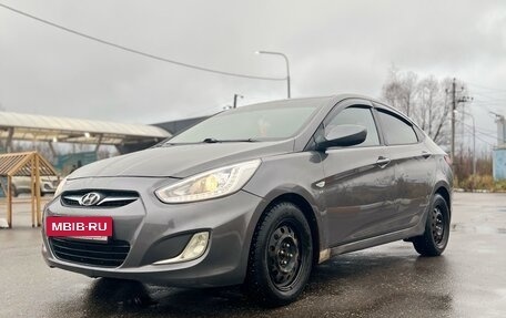 Hyundai Solaris II рестайлинг, 2013 год, 850 000 рублей, 3 фотография