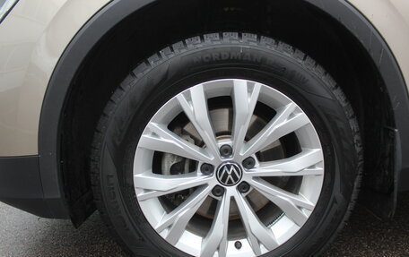 Volkswagen Tiguan II, 2021 год, 2 650 000 рублей, 10 фотография