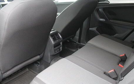 Volkswagen Tiguan II, 2021 год, 2 650 000 рублей, 18 фотография