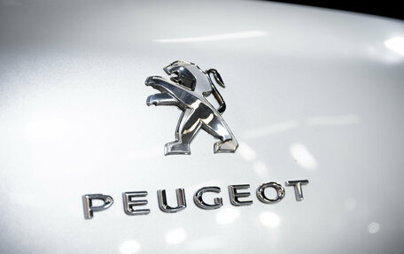 Peugeot 3008 I рестайлинг, 2016 год, 999 000 рублей, 10 фотография