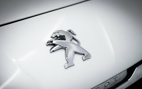 Peugeot 3008 I рестайлинг, 2016 год, 999 000 рублей, 9 фотография