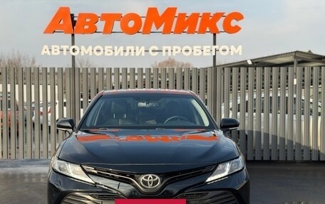 Toyota Camry, 2018 год, 2 395 000 рублей, 2 фотография