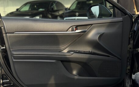 Toyota Camry, 2018 год, 2 395 000 рублей, 15 фотография