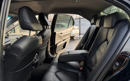 Toyota Camry, 2018 год, 2 395 000 рублей, 19 фотография