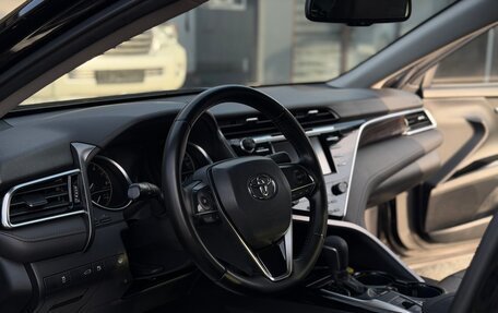 Toyota Camry, 2018 год, 2 395 000 рублей, 24 фотография